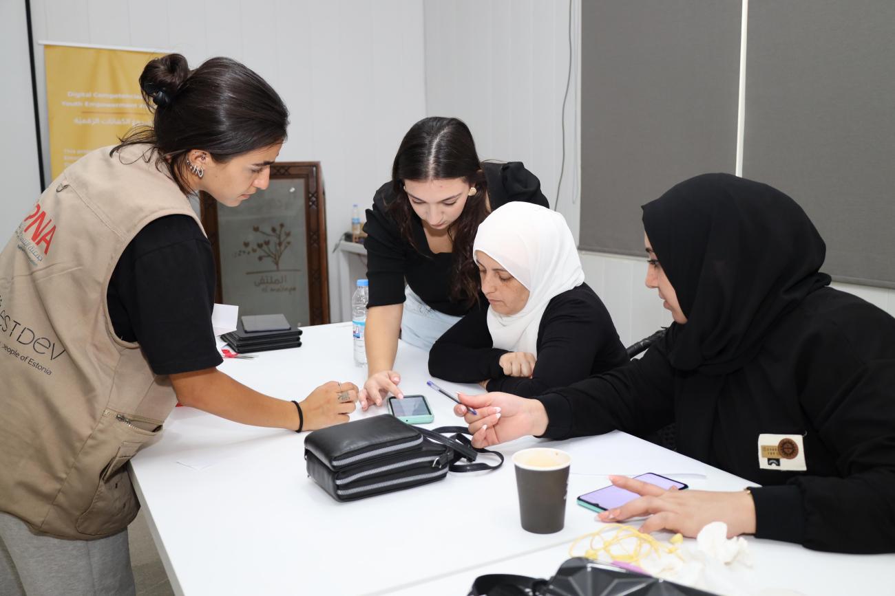 Mondo's digital competencies training to help refugee women and young ...